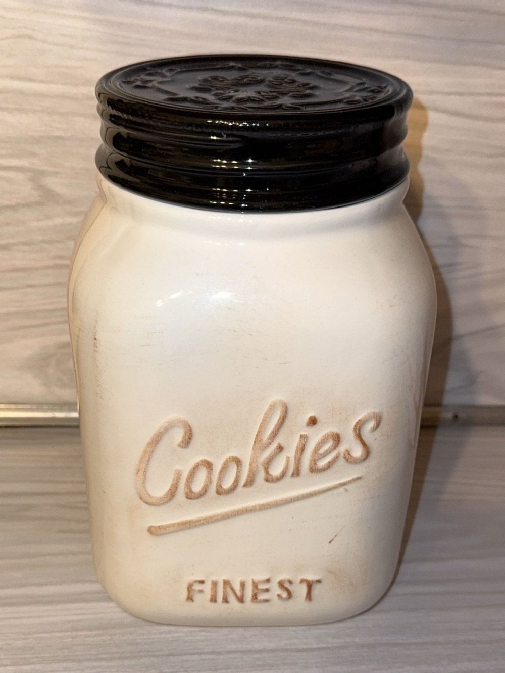 Young's Inc. Ceramic Cookie Jar - Kitchen Counter Storage Canister with Lid